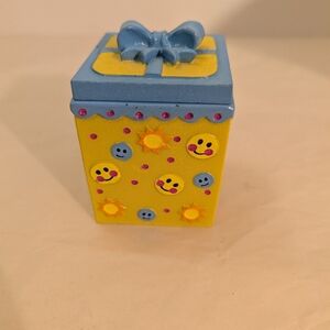 Vintage 2004 Claire's Trinket Box Smiley Face and Sun - Missing Smile Dangle